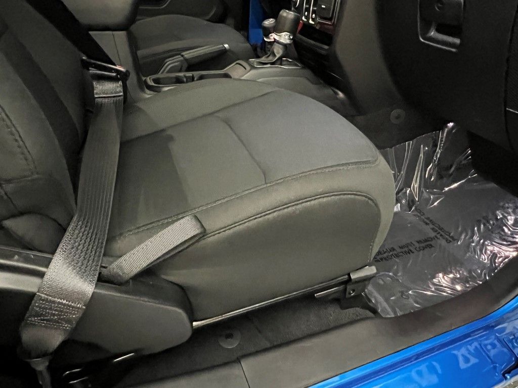 Thumbnail: 2021 Jeep Wrangler - 25