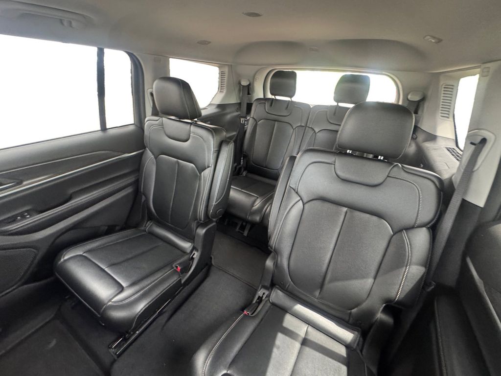 Used Car 2023 Jeep Grand Cherokee L  Limited For Sale Under $30,000 In Round Rock, Texas