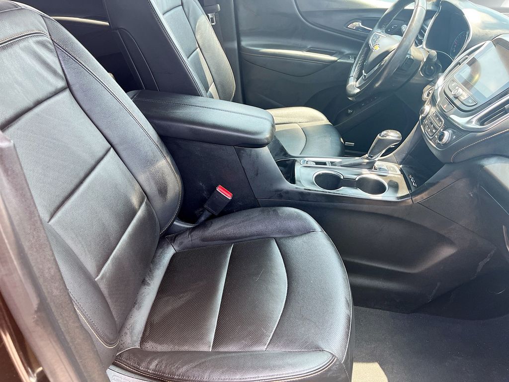 Used 2021 Black Chevrolet Premier image 29