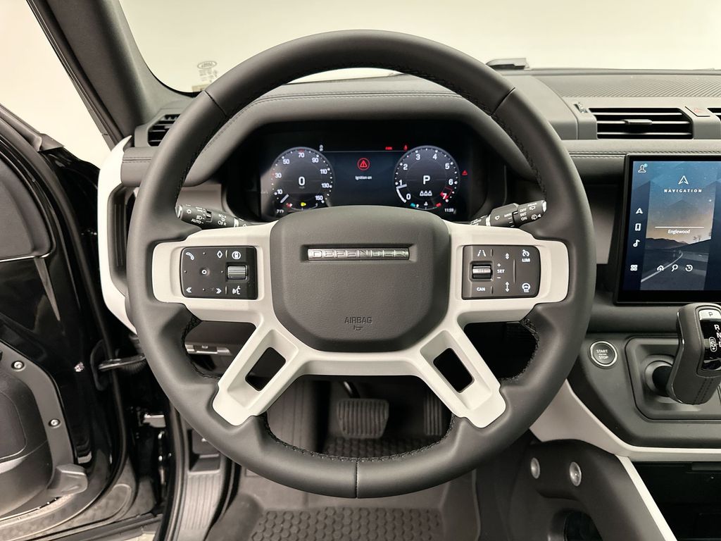 2025 Land Rover Defender 90 14