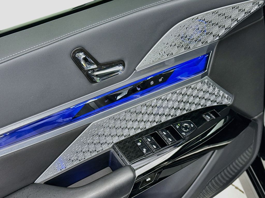Thumbnail: 2024 BMW i7 - 22