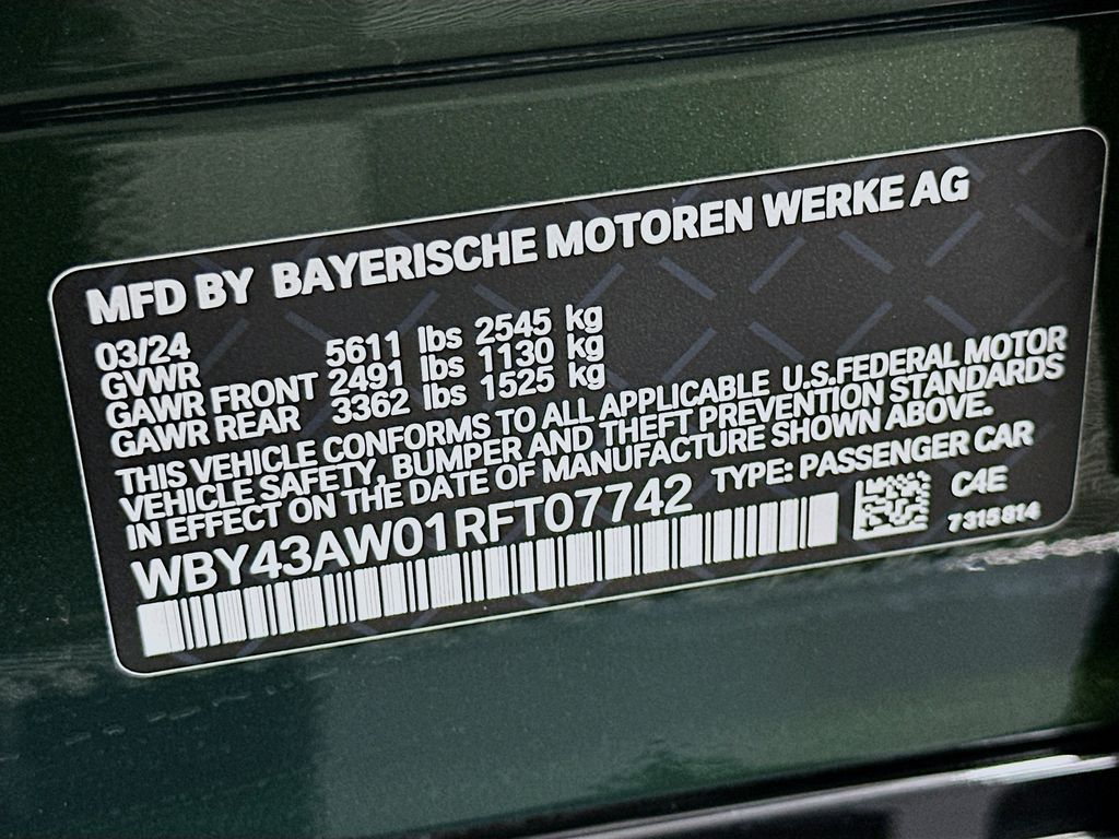 2024 BMW i4 eDrive35 32
