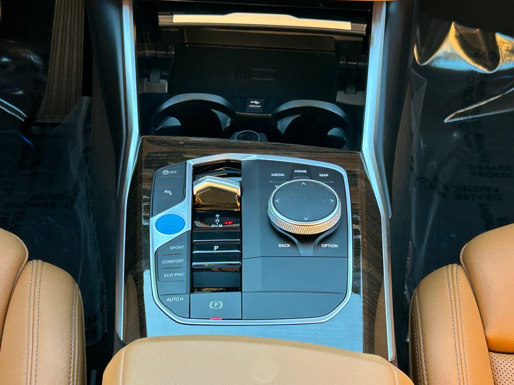 Thumbnail: 2023 BMW i4 - 27
