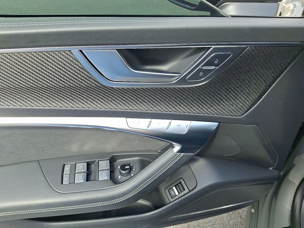Thumbnail: 2022 Audi S7 - 12