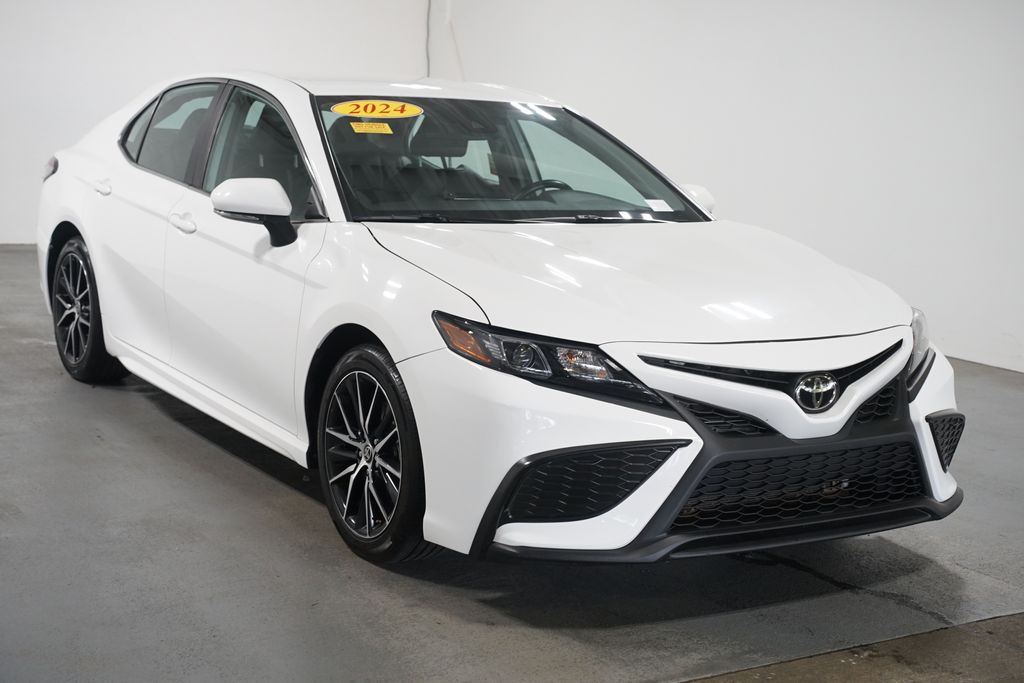 Thumbnail: 2024 Toyota Camry - 3