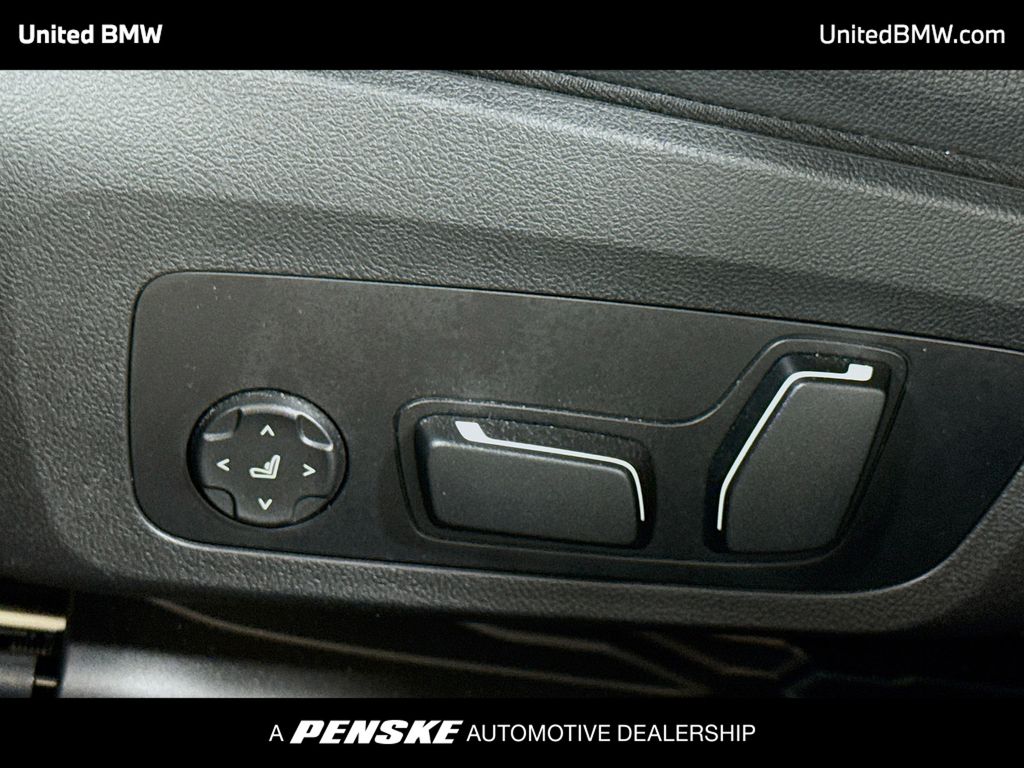 Thumbnail: 2025 BMW 4 Series - 4