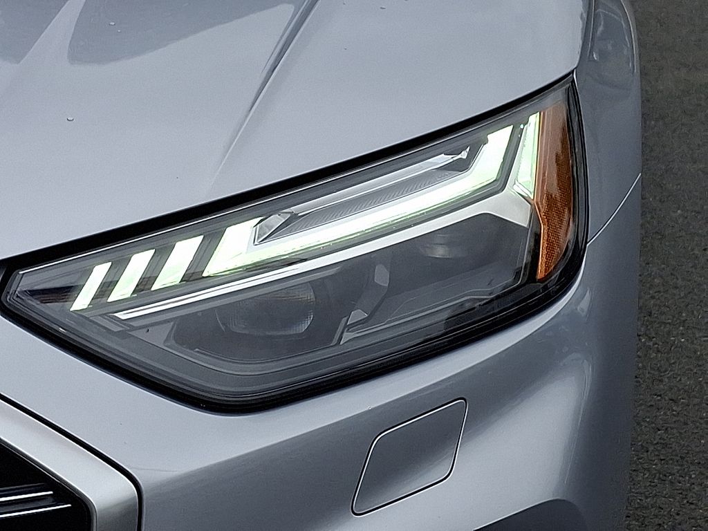 Thumbnail: 2023 Audi SQ5 - 9