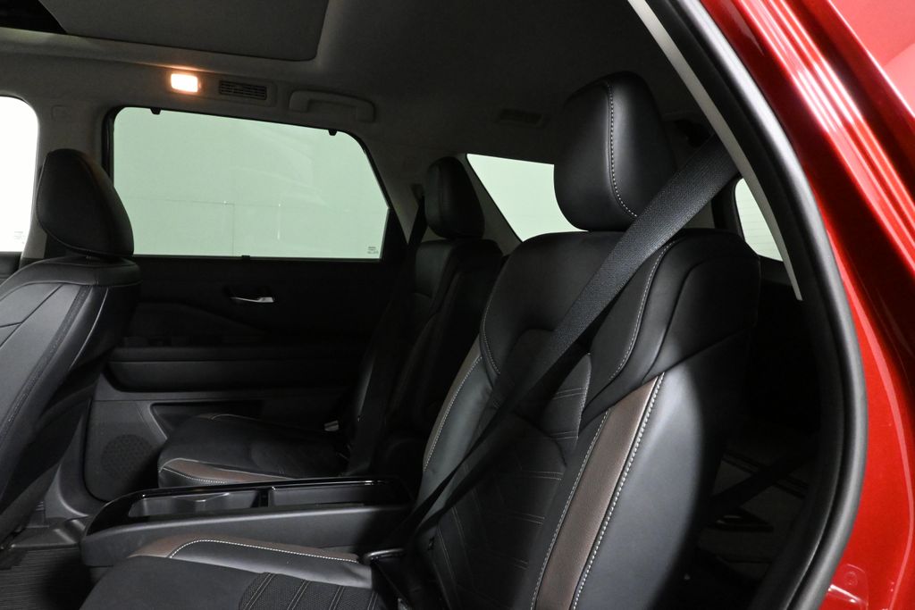 Thumbnail: 2023 Nissan Pathfinder - 6