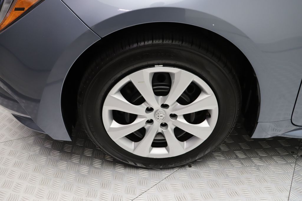 2022 Toyota Corolla LE 4