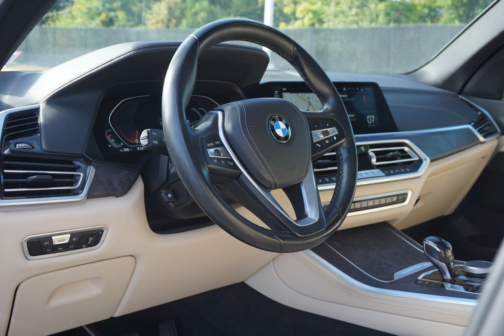 Thumbnail: 2022 BMW X5 - 10