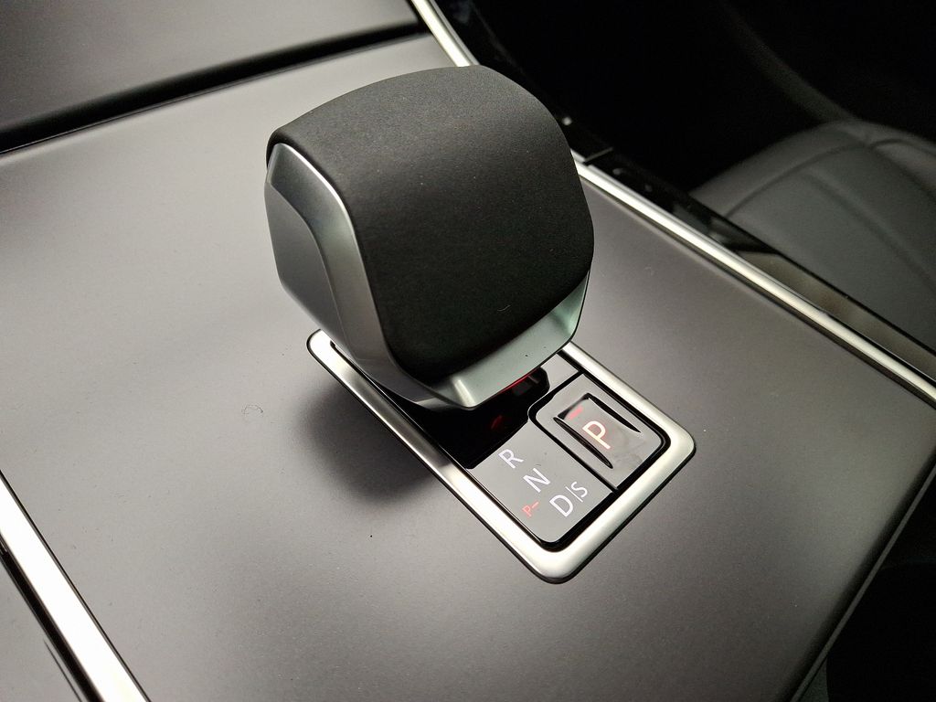 2026 Land Rover Range Rover Evoque S 10
