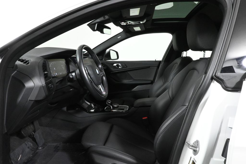 Thumbnail: 2024 BMW 2 Series - 3