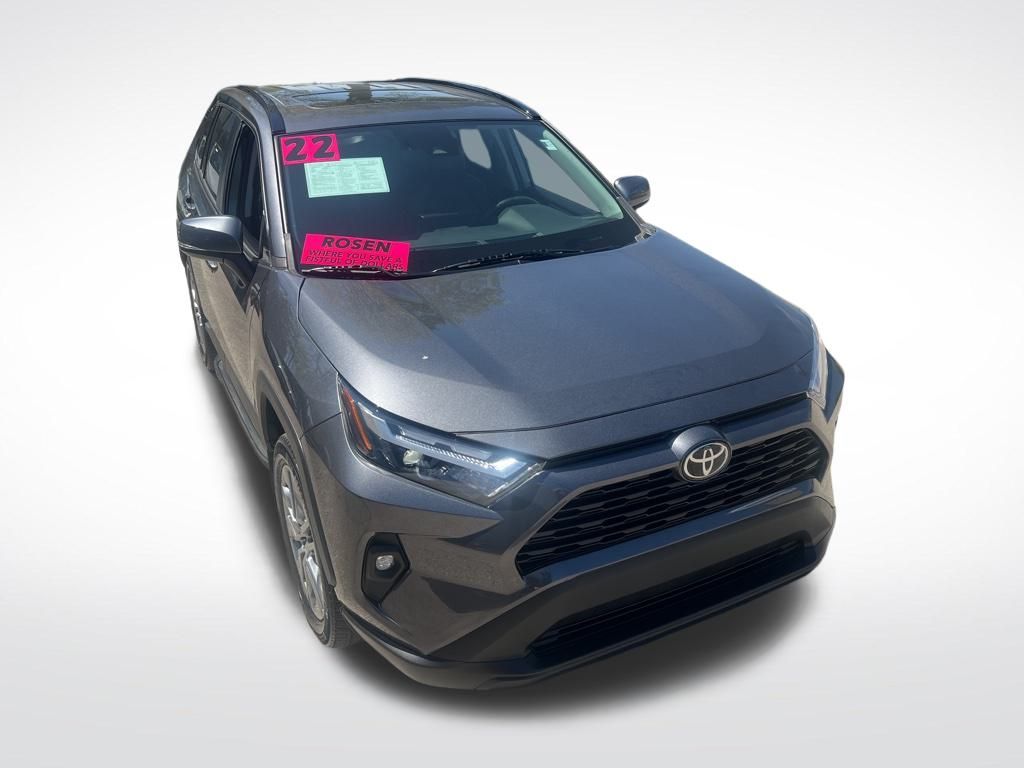 2022 Toyota RAV4 XLE Premium photo