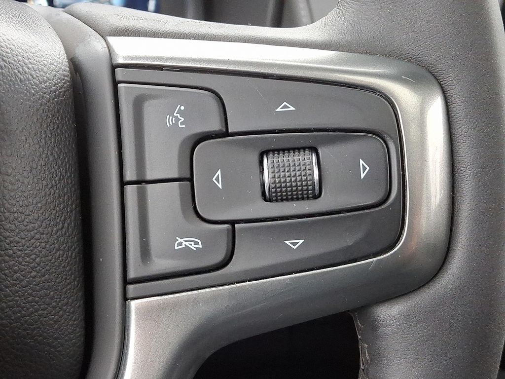 Thumbnail: 2022 Chevrolet Suburban - 24