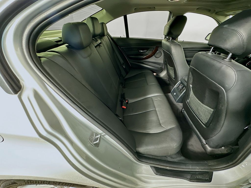 Thumbnail: 2014 BMW 3 Series - 27
