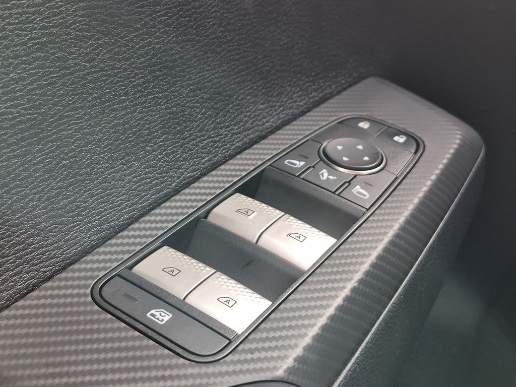 2023 Mitsubishi Outlander SE Silver at North Houston Mitsubishi