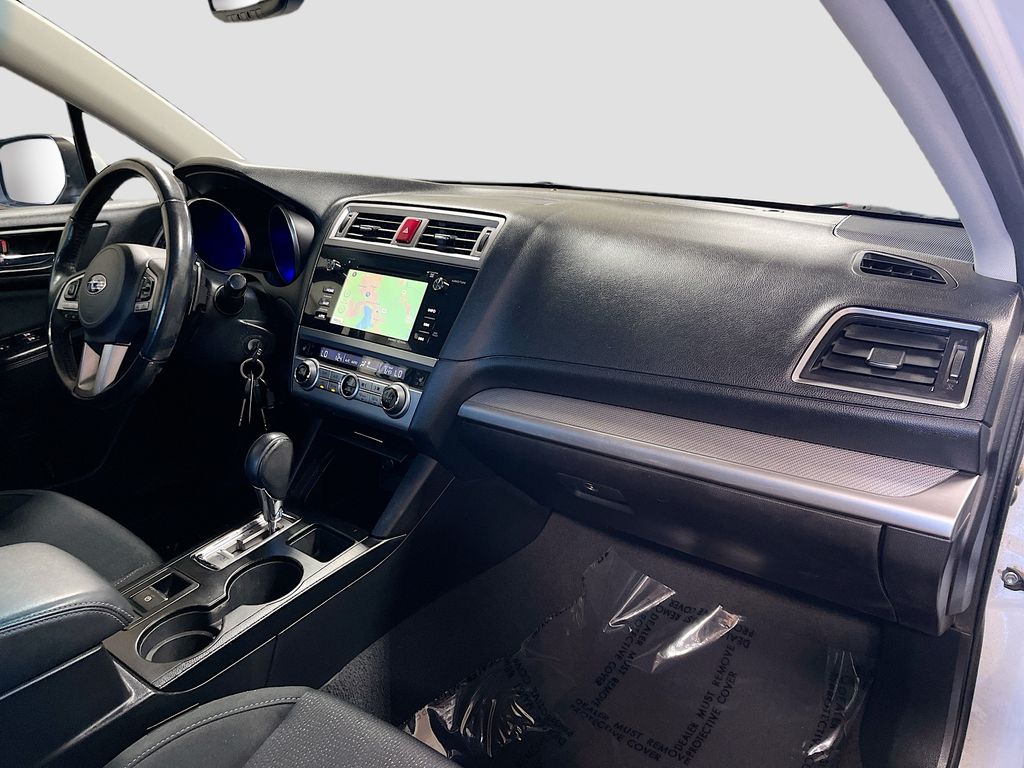 Used 2016 White Subaru 2.5i image 28
