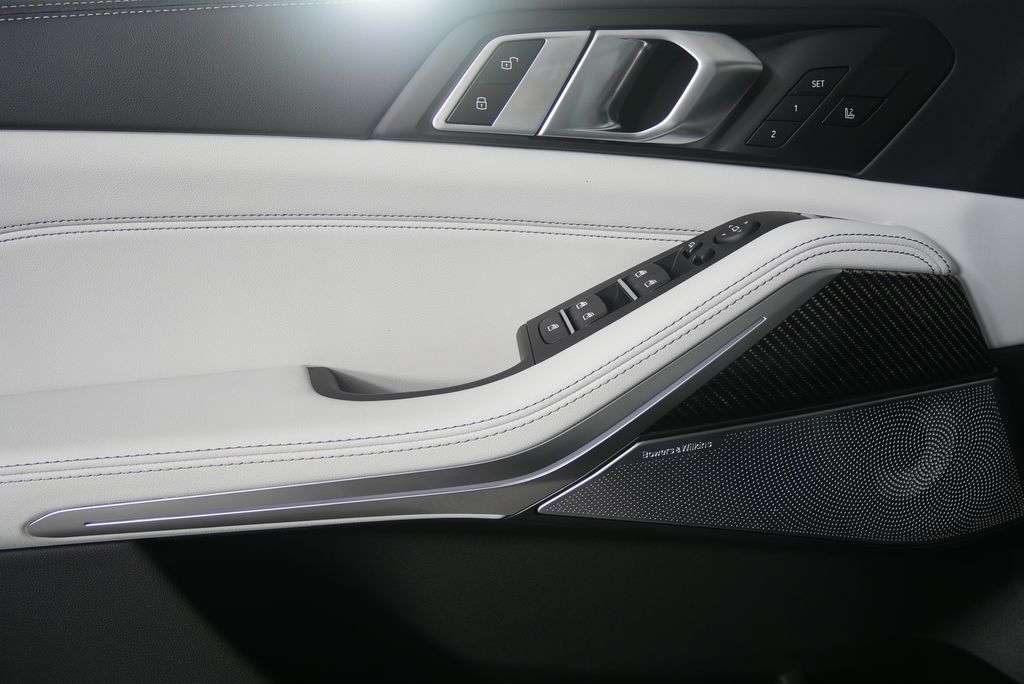 Thumbnail: 2026 BMW X5 - 8