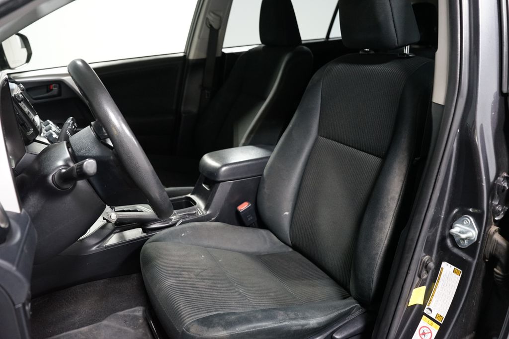 Thumbnail: 2016 Toyota RAV4 - 6