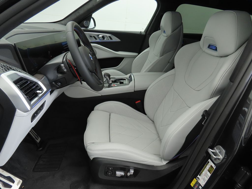 Thumbnail: 2026 BMW XM - 19