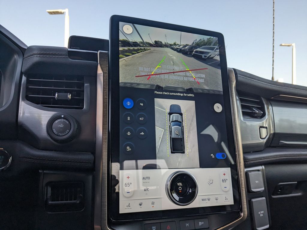 2025 Ford F-150 Lightning Lariat
