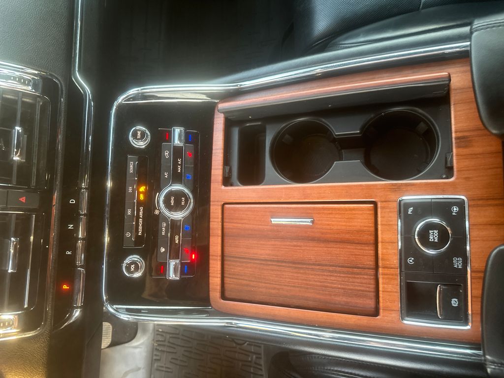 Used 2020 Black Lincoln Reserve image 12