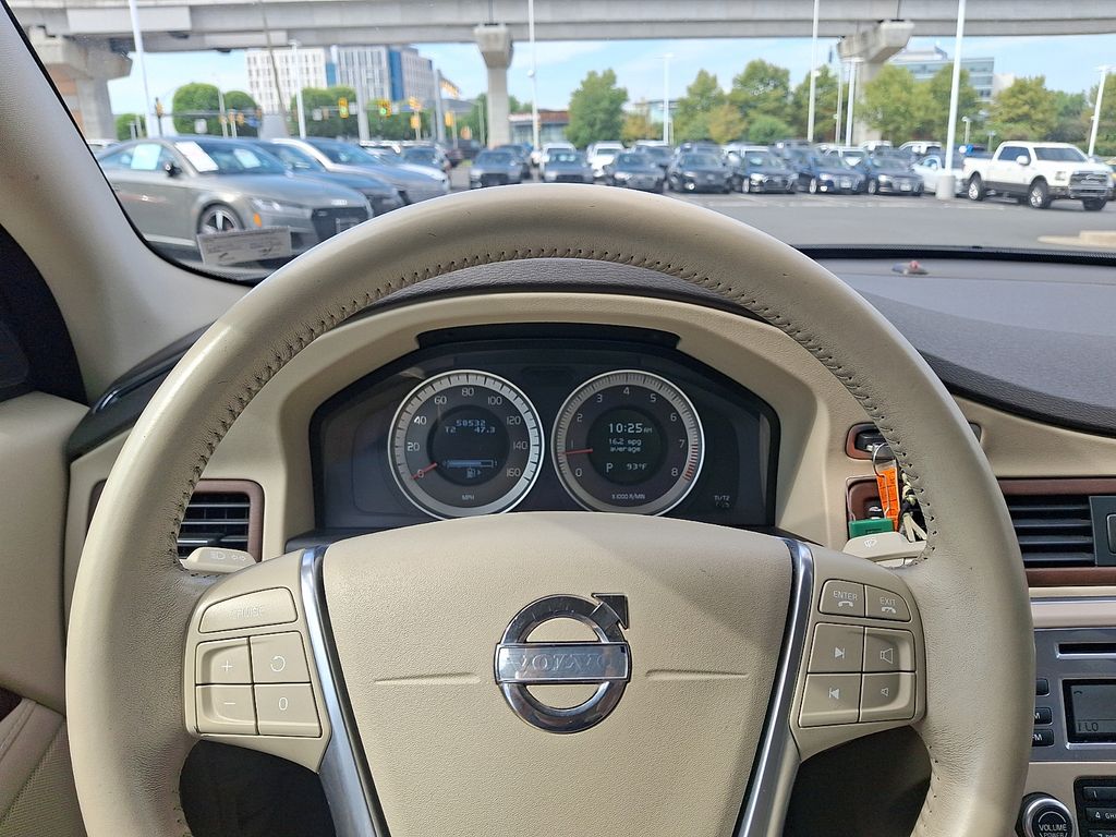 Thumbnail: 2011 Volvo S80 - 17