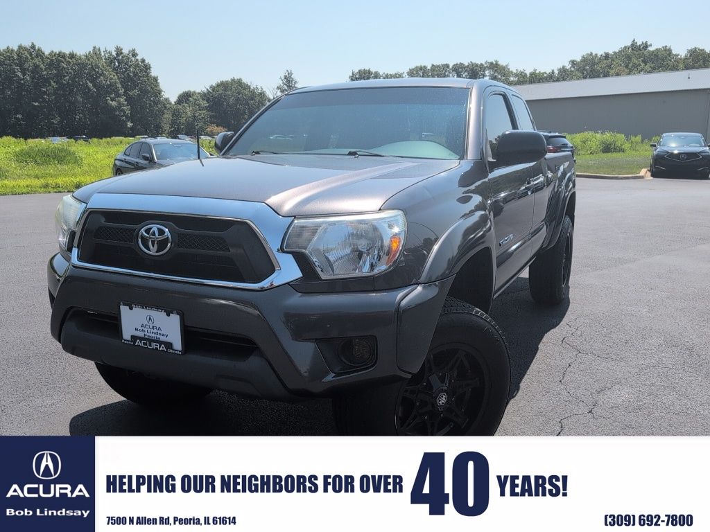 Magnetic Gray Metallic 2014 Toyota Tacoma Pickup Truck 4X2 4-Speed Automatic