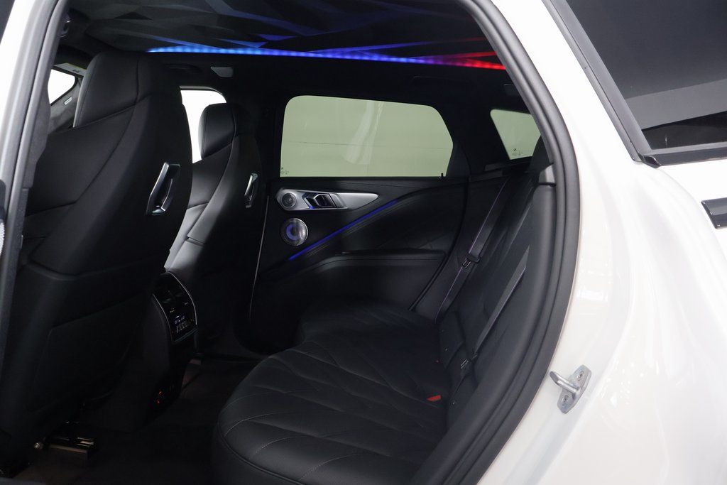 Thumbnail: 2026 BMW XM - 6