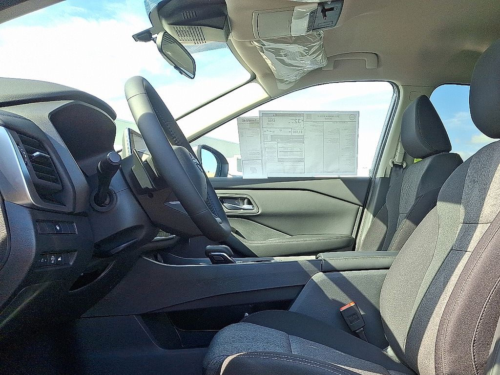 Thumbnail: 2026 Nissan Rogue - 7