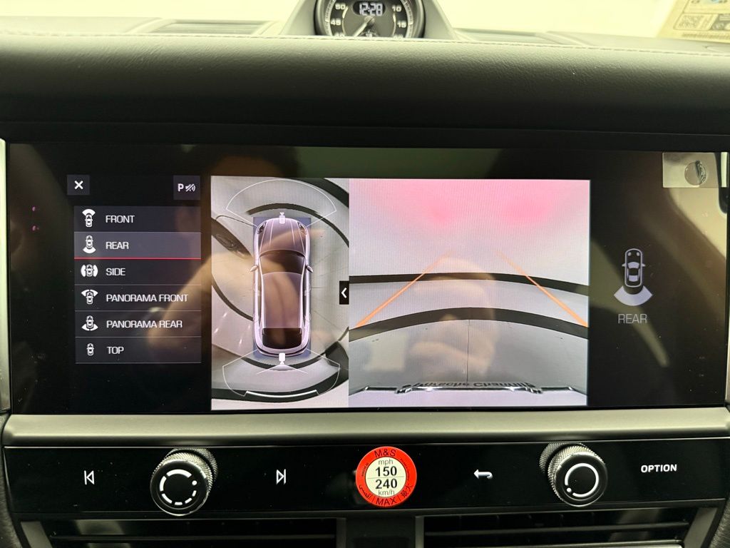 Thumbnail: 2026 Porsche Macan - 18