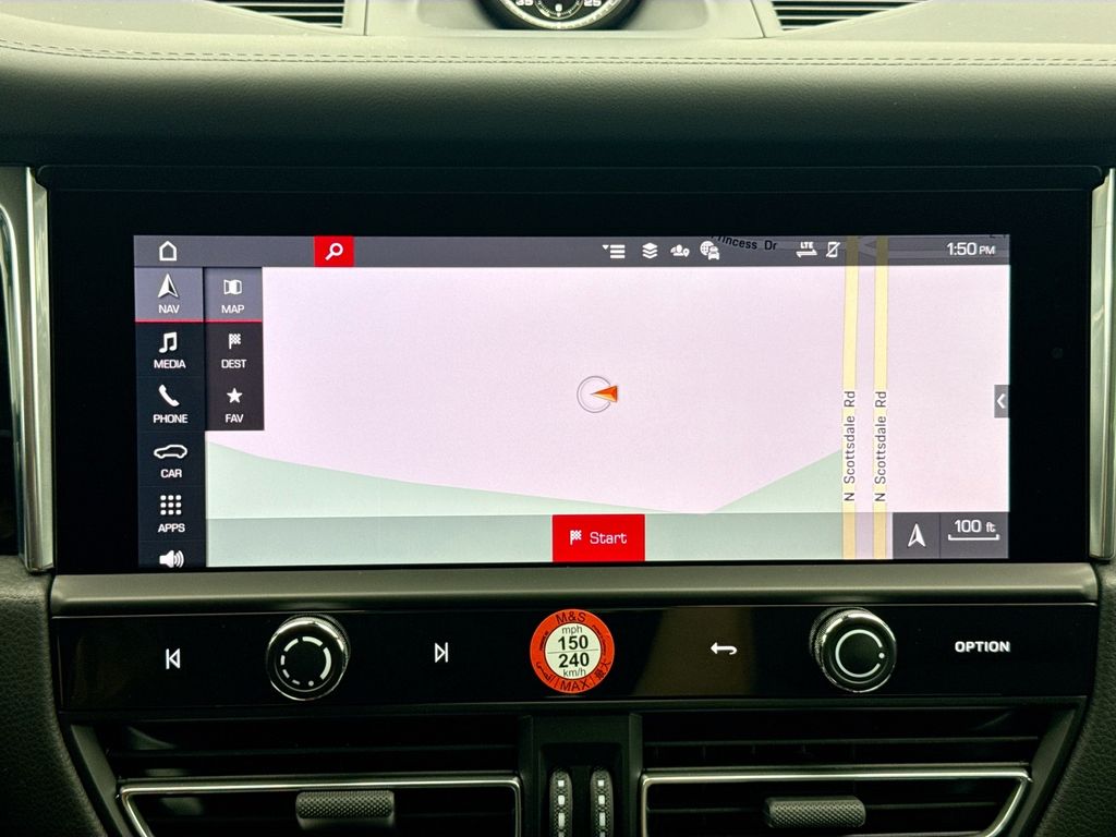 Thumbnail: 2026 Porsche Macan - 17