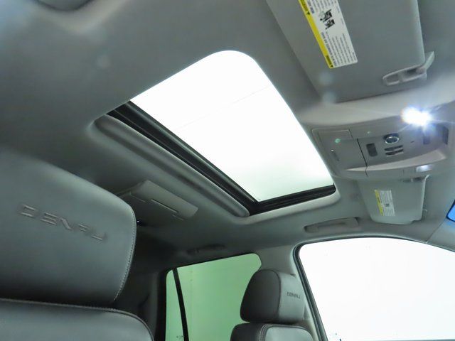 Thumbnail: 2015 GMC Yukon - 19