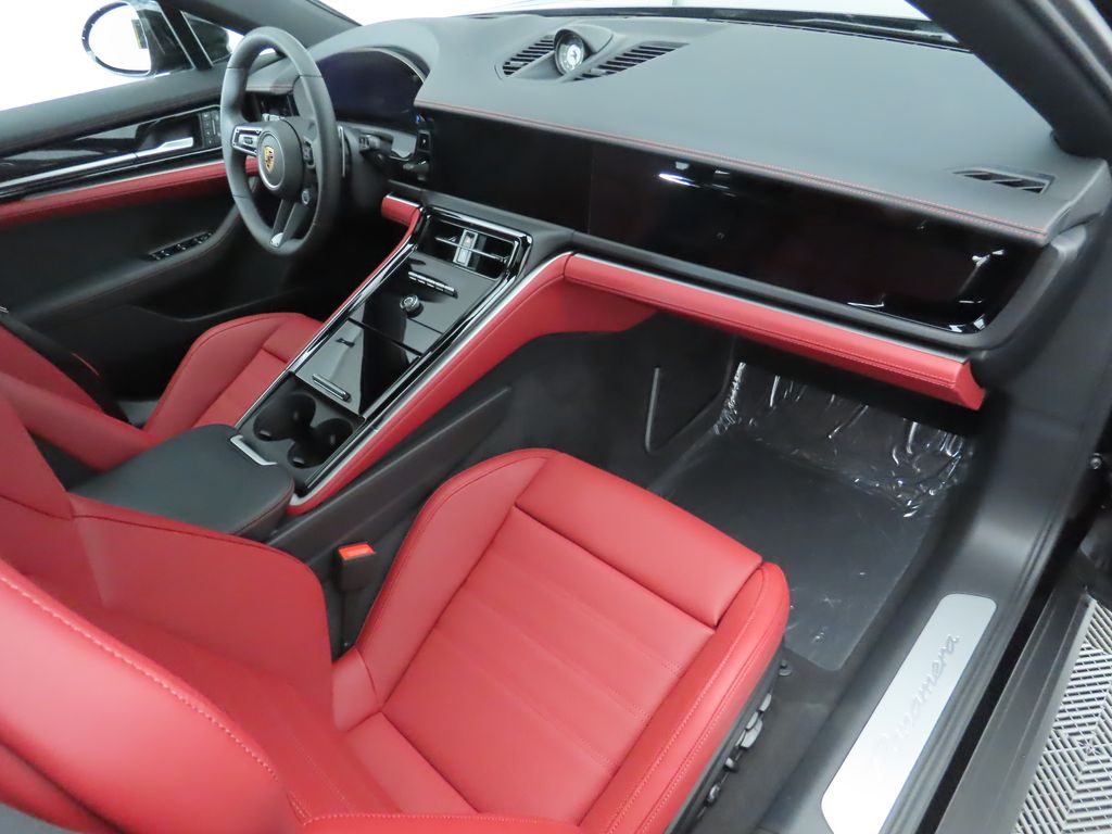 Thumbnail: 2024 Porsche Panamera - 21