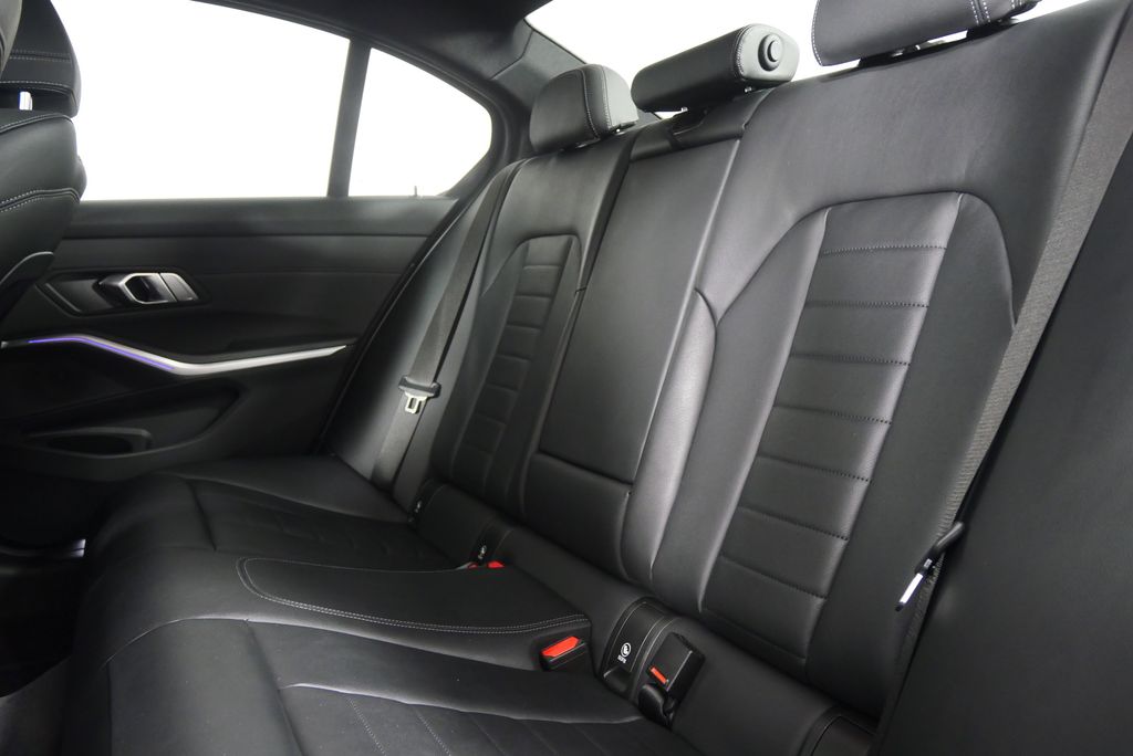 Thumbnail: 2020 BMW 3 Series - 16
