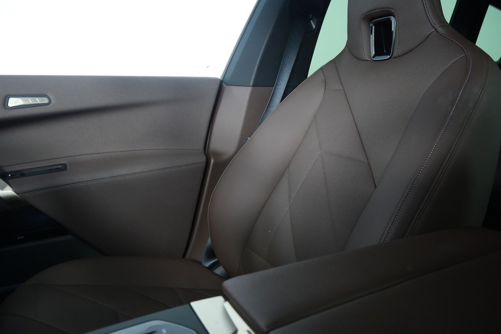 Thumbnail: 2025 BMW iX - 30