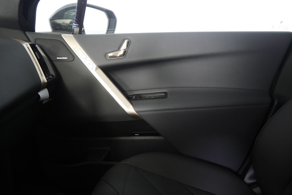 2026 BMW iX  23