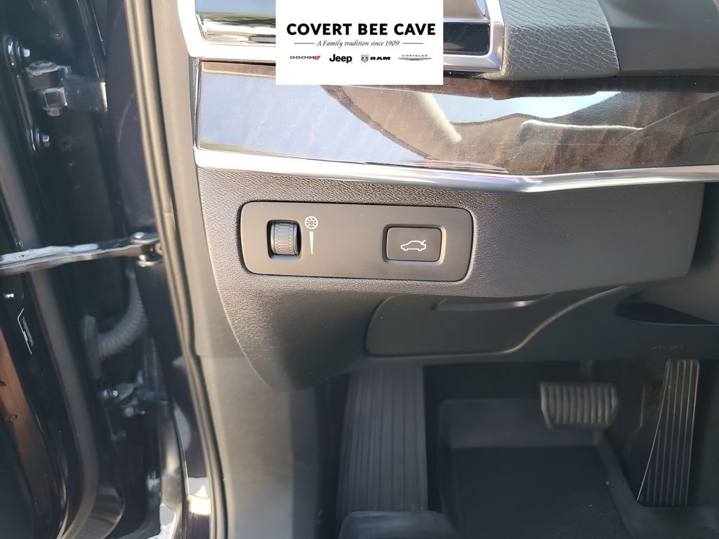 Used Car 2017 Volvo Xc90  T5 Momentum For Sale Under $15,000 In Austin, Texas