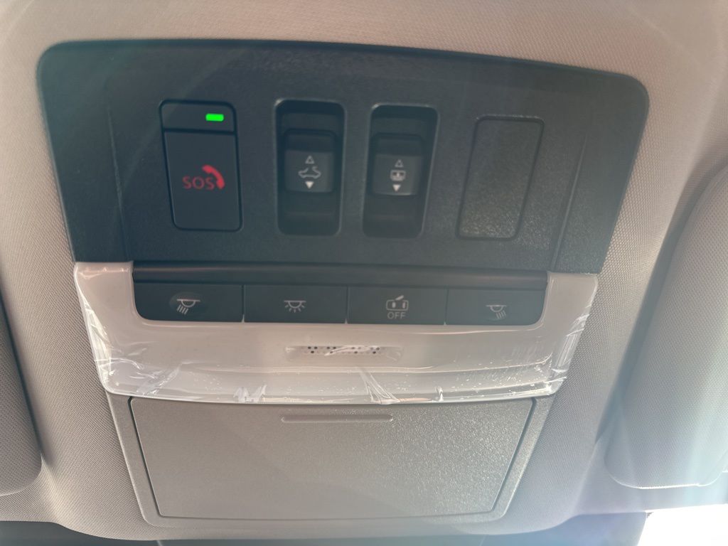 2025 Boulder Gray Pearl Nissan Pathfinder Platinum FWD SUV