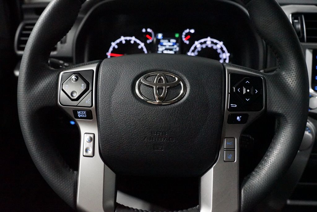 Thumbnail: 2022 Toyota 4Runner - 13