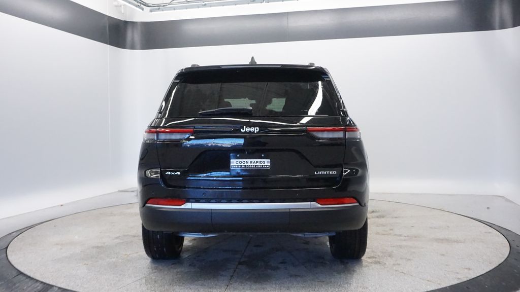 View vehicle photo 4