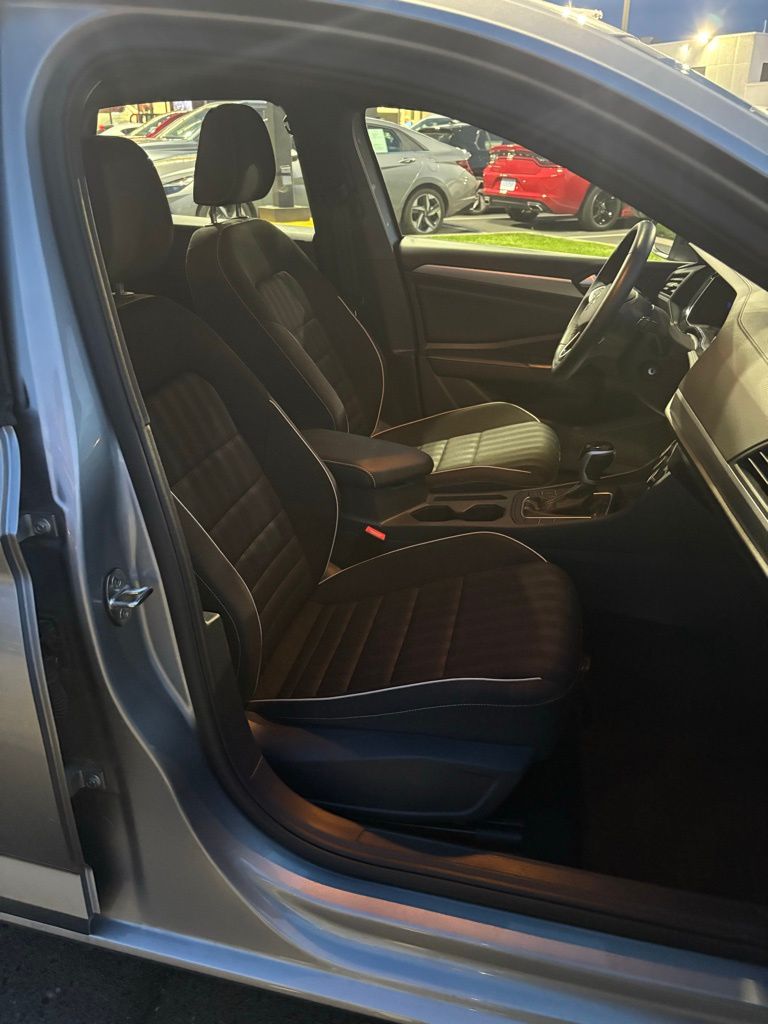 2024 Volkswagen Jetta 1.5T Sport photo