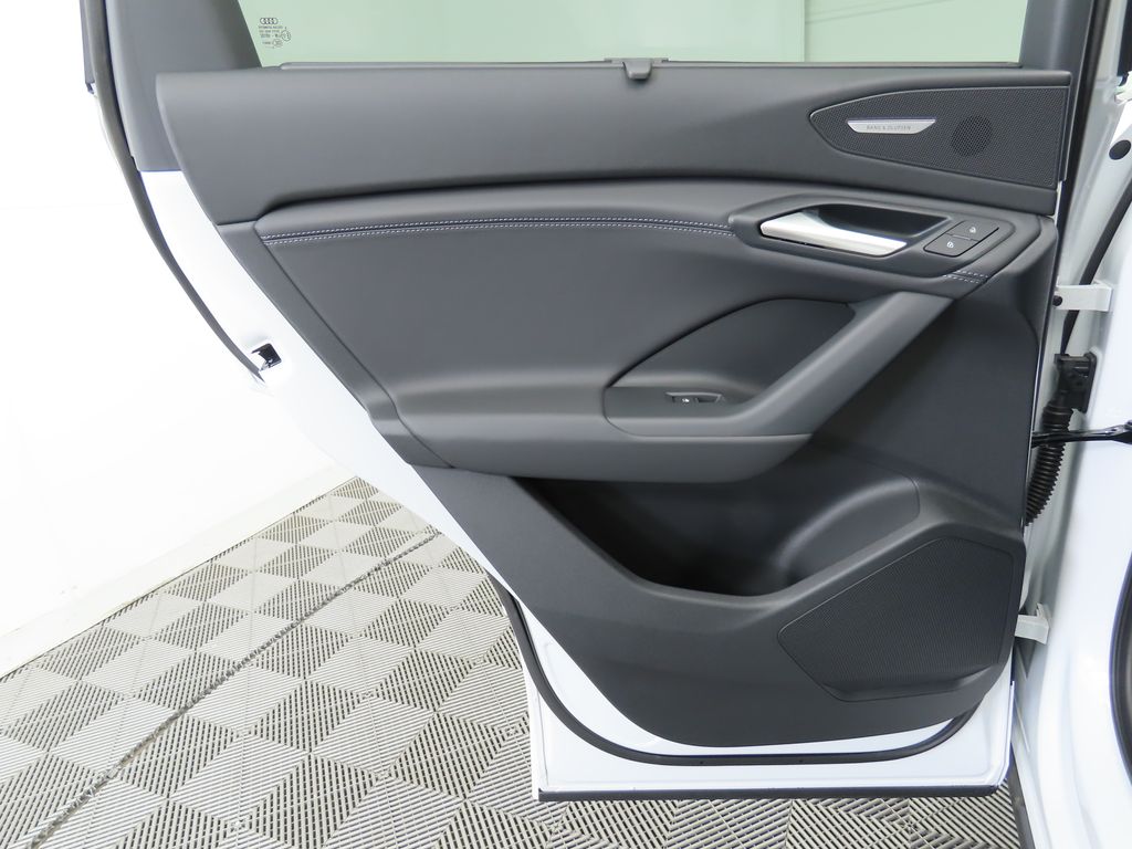 2025 Audi Q6 e-tron Premium 28