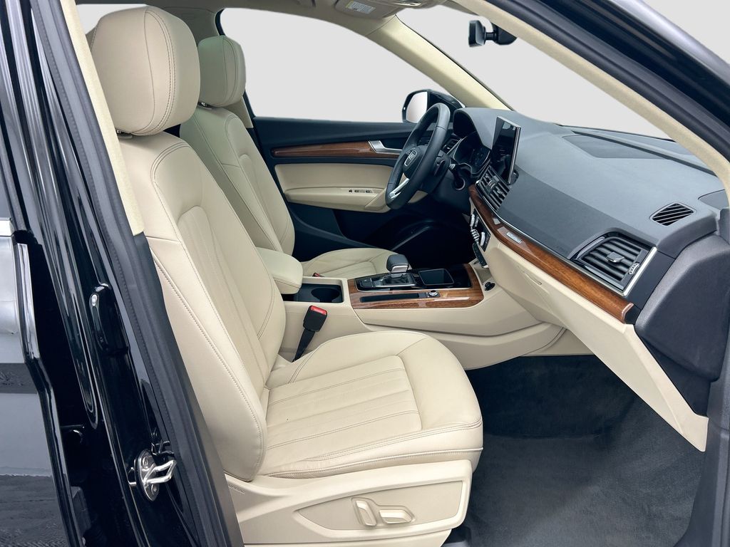 Thumbnail: 2023 Audi Q5 - 18