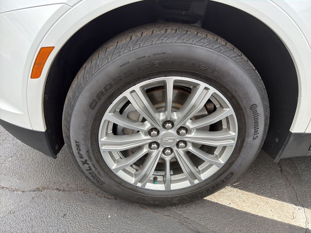 Thumbnail: 2017 Cadillac XT5 - 10