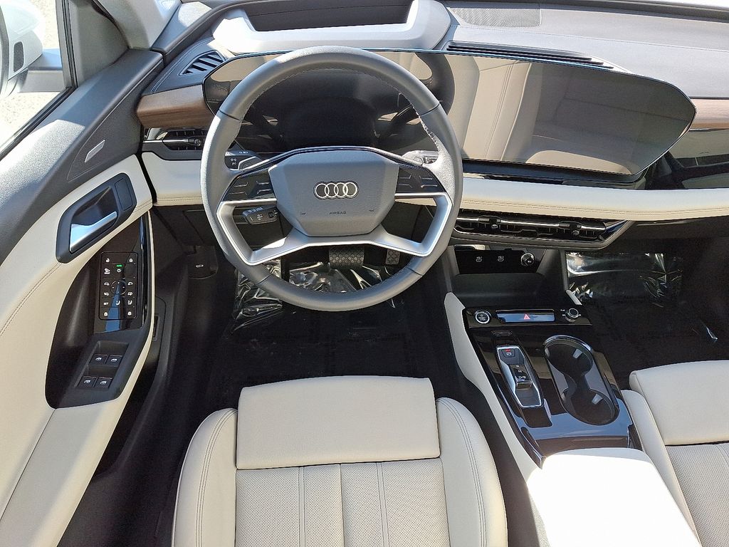 Thumbnail: 2025 Audi Q6 e-tron - 10