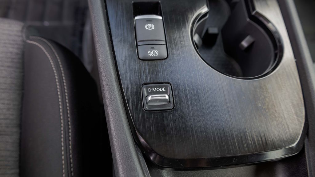 Used 2022 Nissan Rogue SV 4D Sport Utility