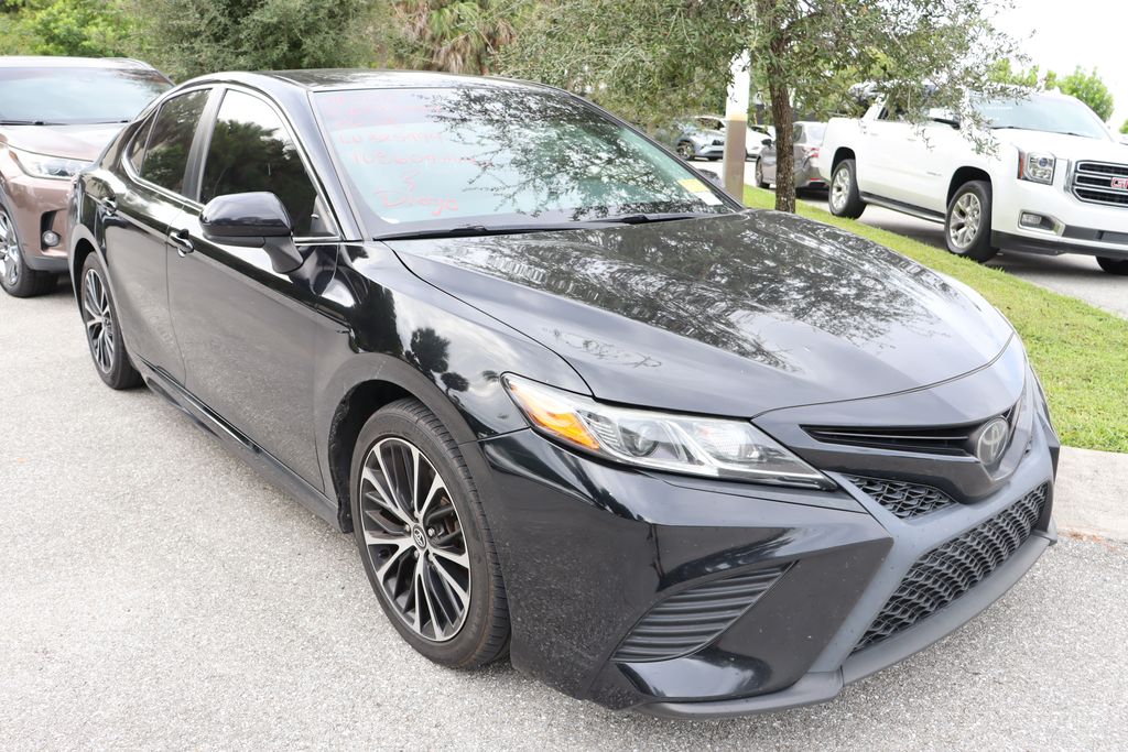Thumbnail: 2020 Toyota Camry - 6