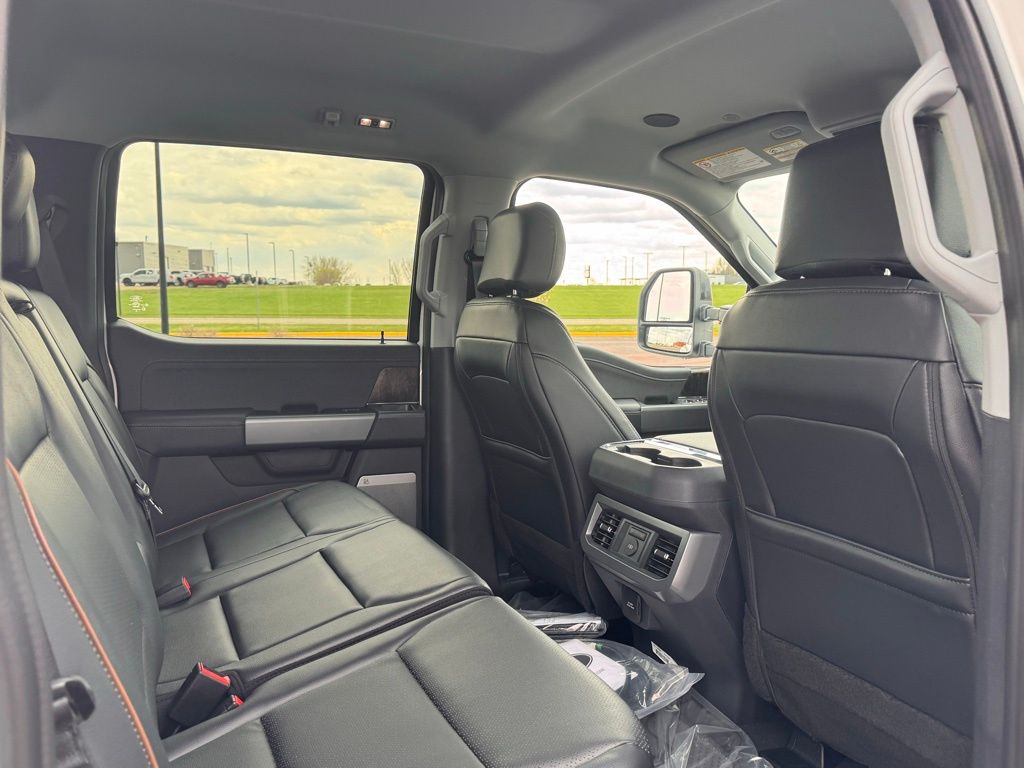 2026 Ford F-350 Super Duty LARIAT