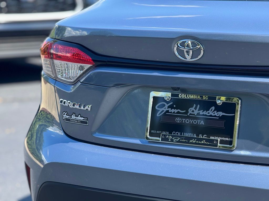 2026 Toyota Corolla LE photo 10